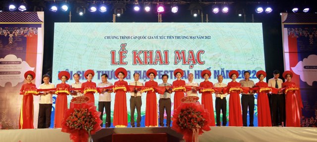 Gần 350 gian hàng tham dự "Hội chợ Thương mại Festival Huế 2022"