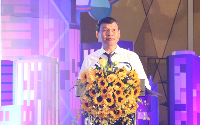 Phó Chủ tịch Thường trực UBND thành phố Hồ Kỳ Minh phát biểu tại hội thảo, sáng 27/06.