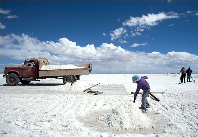 Bolivia có trữ lượng lithium lớn nhất thế giới. Trong khi đó, Nga hiện có cơ hội đặc biệt tốt trong quan hệ đối tác với Bolivia.Nguồn Nytimes