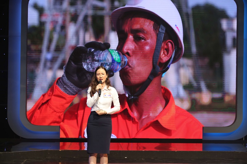 Người thợ điện Đào Minh Tuyến (trong câu chuyện)