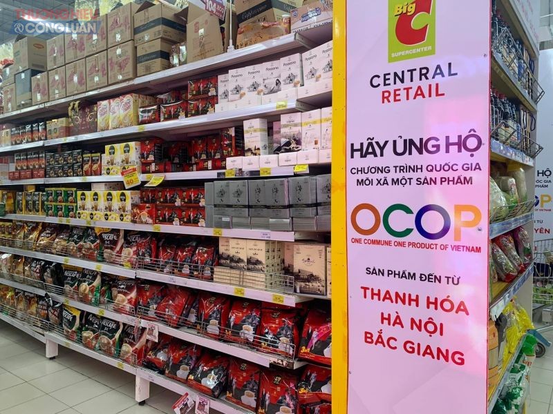 Các sản phẩm OCOP được bày bán, giới thiệu tại siêu thị BigC