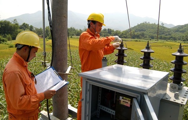 Điện lực Tam Nông (Phú Thọ) thực hiện chuyển đổi lưới điện