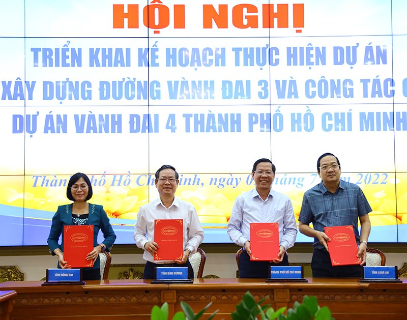 Lãnh đạo 4 địa phương ký kết quy chế, kế hoạch triển khai dự án Đường Vành đai 3-TP. Hồ Chí Minh