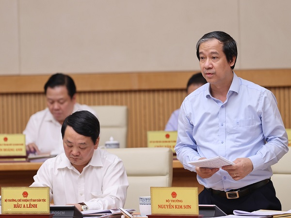 Bộ trưởng Bộ GD&ĐT Nguyễn Kim Sơn phát biểu tại cuộc họp (Nguồn ảnh Chinhphu.vn)