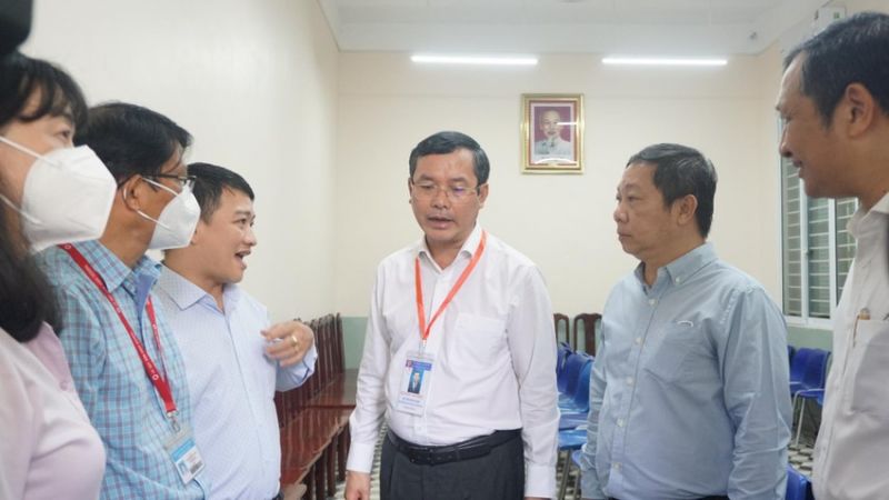 đoàn công tác của Bộ Giáo dục & Đào tạo do Thứ trưởng Nguyễn Văn Phúc làm trưởng đoàn đã tới kiểm tra công tác chuẩn bị cho kỳ thi tốt nghiệp THPT năm 2022 tại TP. Hồ Chí Minh