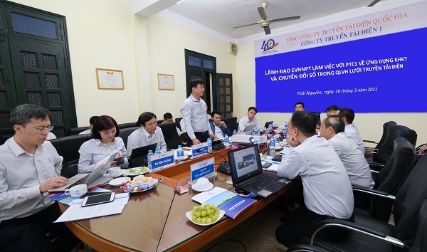 Ông Lưu Việt Tiến - Phó TGĐ Tổng Công ty Truyền tải Điện quốc gia làm việc với PTC1 về CĐS