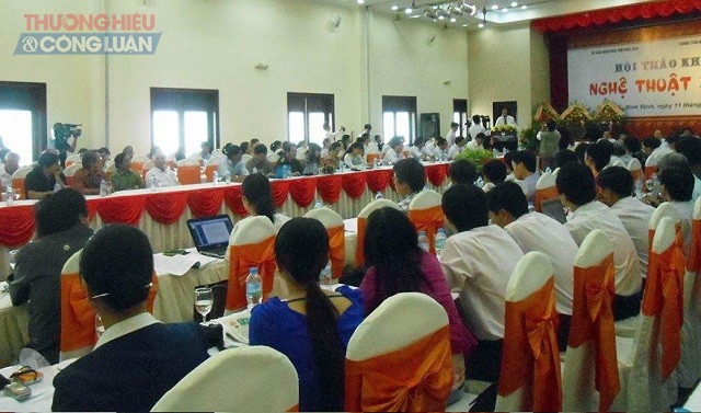 Bình Định tững là địa phương đi đầu trong việc tổ chức các hội thảo khoa học về nghệ thuật Bài Chòi. Trong ảnh: Một góc Hội thảo khoa học “Nghệ thuật Bài Chòi Dan gian” tổ chức tại TP Quy Nhơn.