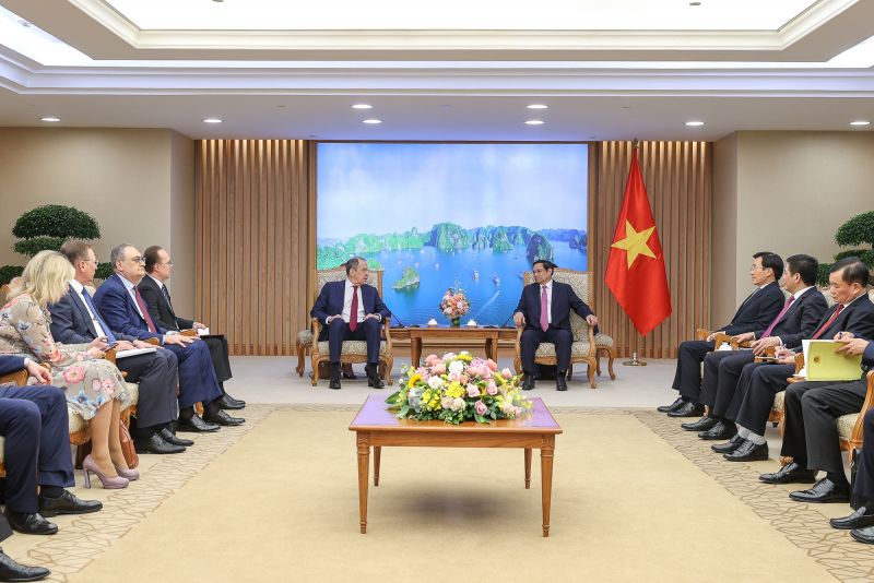 Thủ tướng Chính phủ cũng cảm ơn Chính phủ Nga đã quan tâm và tạo điều kiện cho cộng đồng người Việt tại Nga được sinh sống, làm ăn và học tập ổn định tại Nga. Ảnh VGP/Nhật Bắc