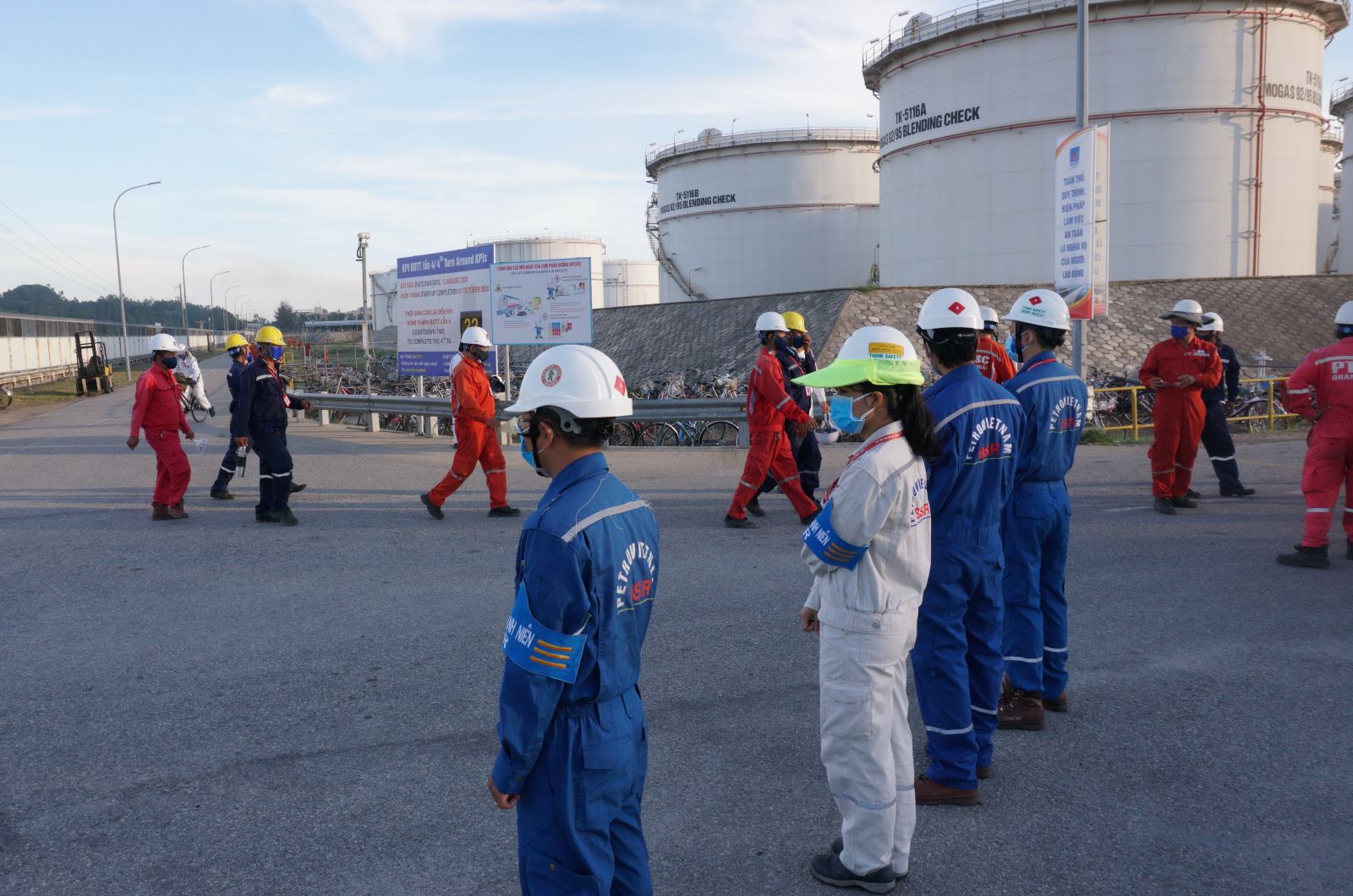 Đoàn Thanh niên BSR tham gia hỗ trợ công tác đảm bảo an ninh trật tự trong thời gian bảo dưỡng tổng thể lần 4 Nhà máy lọc dầu Dung Quất.