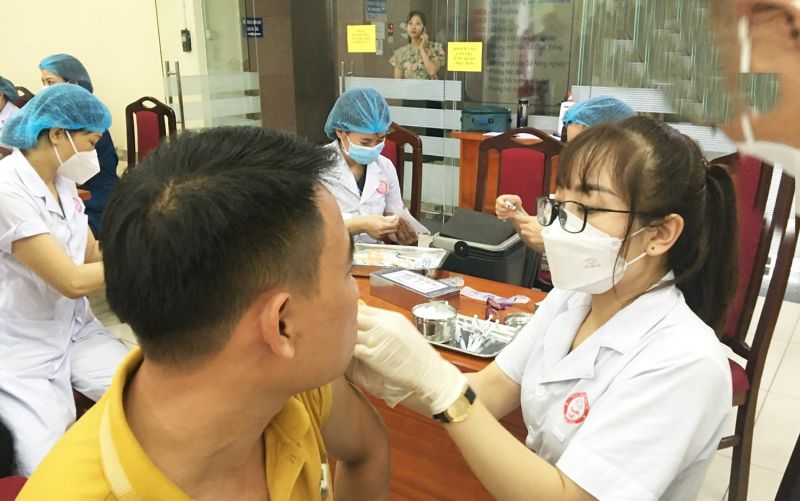 Bắc Giang đẩy nhanh triển khai tiêm vắc xin phòng Covid-19 (Ảnh: bacgiang.gov.vn)