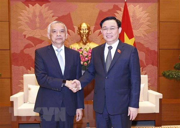 Chủ tịch Quốc hội Vương Đình Huệ tiếp Phó Chủ tịch Quốc hội Lào. Ảnh: Doãn Tấn