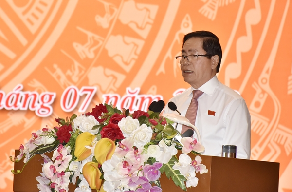 Ông Phạm Viết Thanh, Bí thư Tỉnh ủy, Chủ tịch HĐND tỉnh Khóa VII, nhiệm kỳ 2021-2026 phát biểu tại Kỳ họp.