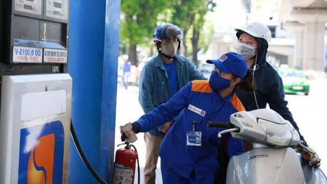 Giá xăng sẽ giảm thêm 3.000 đồng/lít vào ngày 21/07?