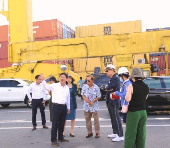 Tập đoàn F&B Holdings (Hàn Quốc) thăm thực địa Cảng Tiên Sa