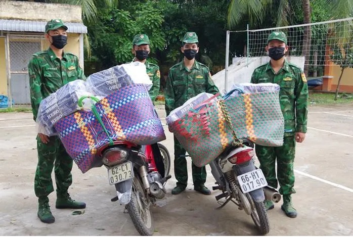 Bộ đội Biên phòng Đồng Tháp thu giữ 2.500 gói thuốc lá ngoại nhập lậu