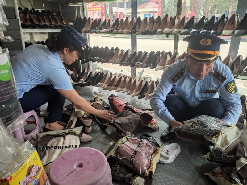 Hà Giang thu giữ 266 sản phẩm giầy, dép các loại giả mạo các nhãn hiệu