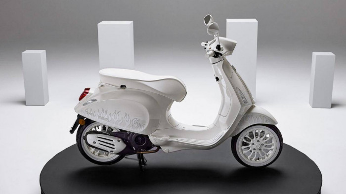 Chính thức công bố giá xe Vespa Sprint Justin Bieber tại thị trường Việt Nam
