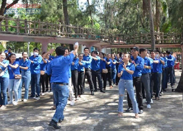 Đoàn viên, thanh niên tham gia các hoạt động ngoài trời tại Quy Hòa, Quy Nhơn.