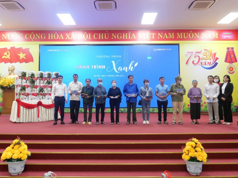 “Hành trình xanh” - MID GROUP tri ân những người có công tỉnh Phú Thọ