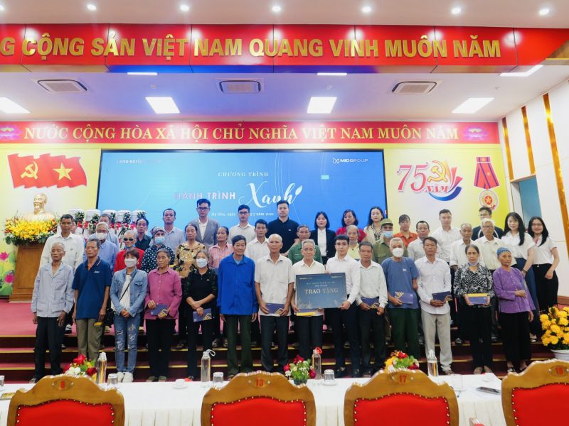 “Hành trình xanh” là chương trình Tập đoàn MID Group thực hiện nhằm tri ân người có công tại Hạ Hòa, Phú Thọ.