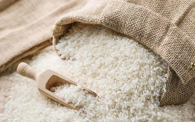 Tình trạng dư thừa thổi bùng nguy cơ xuất hiện cuộc chiến giá gạo ở các nước châu Á
