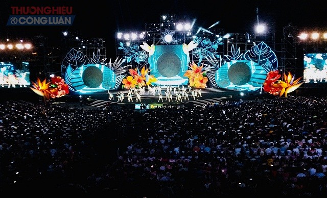 VCK Miss World Vietnam 2022 được tổ chức hoành tráng, ấn tượng. Trong ảnh: Một góc chương trình “Đêm Đại nhạc hội”. VCK Miss World Vietnam 2022 được tổ chức hoành tráng, ấn tượng. Trong ảnh: Một góc chương trình “Đêm Đại nhạc hội”.