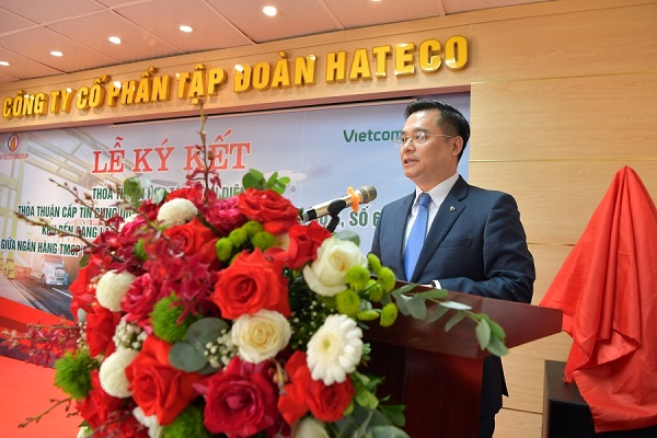 Ông Nguyễn Thanh Tùng – Phó Tổng giám đốc phụ trách BĐH Vietcombank phát biểu tại Lễ ký kết