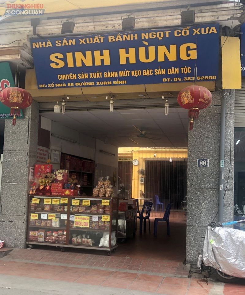 Các cơ sở bánh Trung thu truyền thống nổi tiếng như Bảo Phương, Sinh Hùng, Tuấn Anh,... cũng bày bán trở lại.