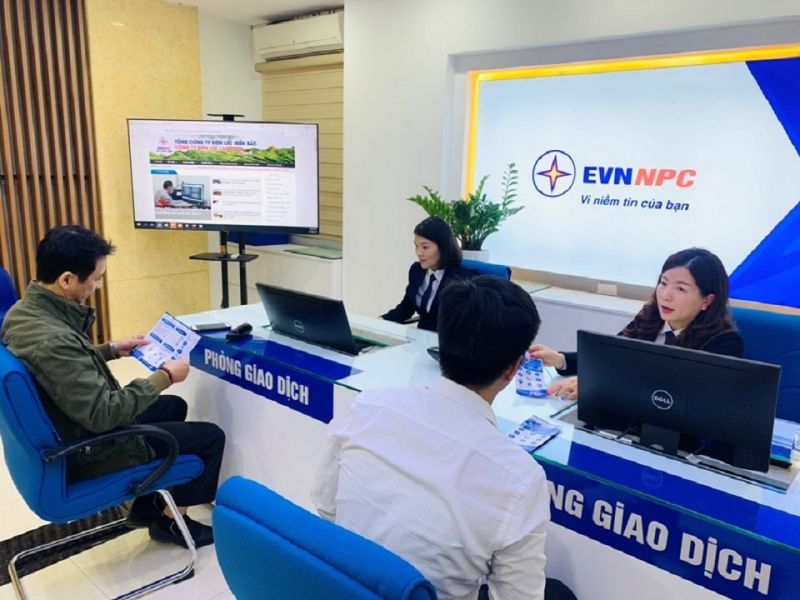 PC Lạng Sơn hướng dẫn khách hàng sử dụng App CSKH của Tổng công ty Điện lực miền Bắc