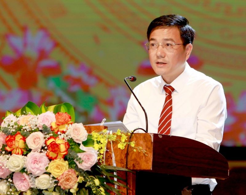 Phó Chủ tịch Thường trực UBND tỉnh Vĩnh Phúc Vũ Việt Văn phát biểu tại buổi lễ