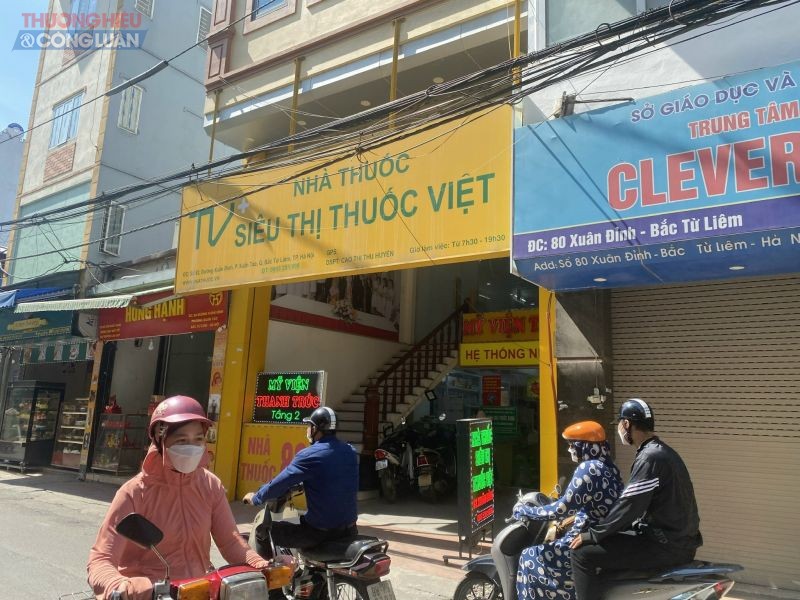 Nhà thuốc siêu thị thuốc Việt số 82 Xuân Đỉnh không thấy ghi giấy phép số bao nhiêu