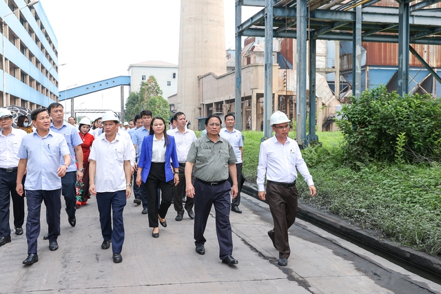 Thủ tướng Phạm Minh Chính sẽ làm việc với lãnh đạo các bộ, ngành, cơ quan liên quan về phương án tháo gỡ các khó khăn, vướng mắc cho dự án Đạm Ninh Bình - Ảnh: VGP/Nhật Bắc