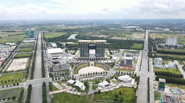 Bình Dương đẩy mạnh phát triển kinh tế, bảo vệ môi trường xanh