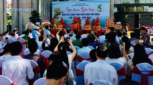 Quang cảnh Lễ Khai mạc Liên hoan – Triển lãm SVC tỉnh Bình Định mở rộng lần thứ VIII-2022