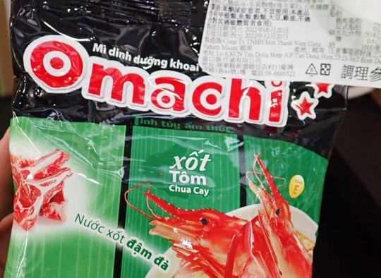 Sản phẩm mì gói Omachi do Công ty TNHH Qianyu xuất khẩu từ Việt Nam bị phát hiện có chứa Ethylene Oxide. Ảnh: CNA