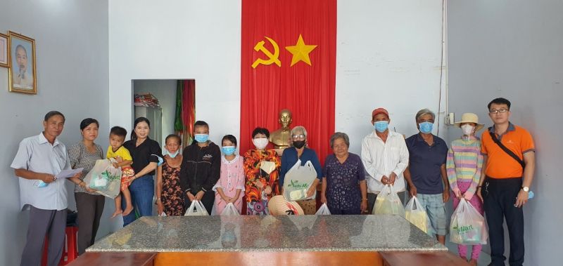 Vinanutrifood trao quà tại ủy ban nhân dân xã Vĩnh Nhuận, huyện Châu Thành tỉnh An Giang