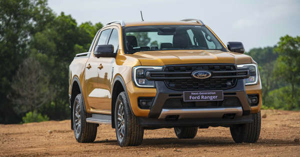 Giá bán xe bán tải Ford Ranger 2023 vừa được tung ra thị trường đã lên tới 70 triệu đồng