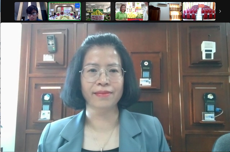 Bà Nguyễn Thị Minh Huyền – Phó Cục trưởng Cục Thương mại điện tử và  Kinh tế số phát biểu tại Hội nghị
