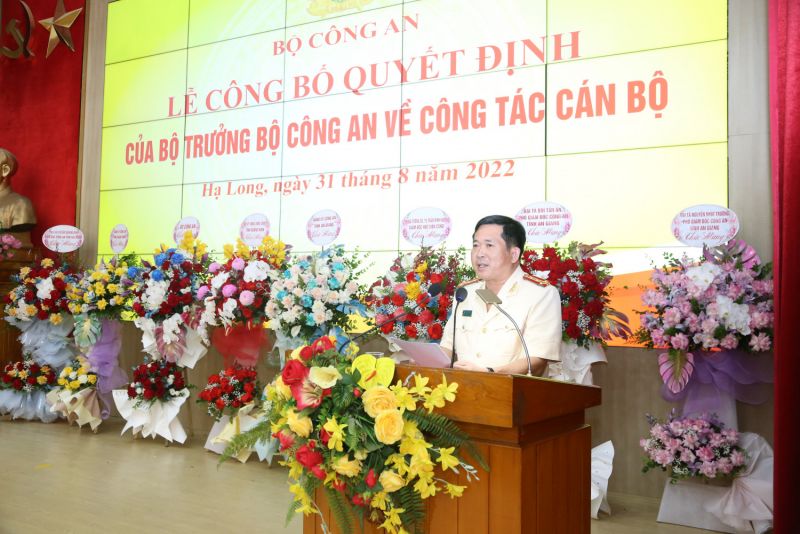 Đại tá Đinh Văn Nơi, Giám đốc Công an tỉnh Quảng Ninh phát biểu nhận nhiệm vụ