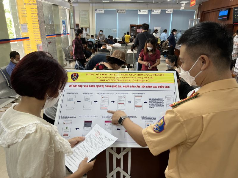 Công an Thành phố Hạ Long triển khai thủ tục nộp phạt trực tuyến vi phạm hành chính lĩnh vực giao thông