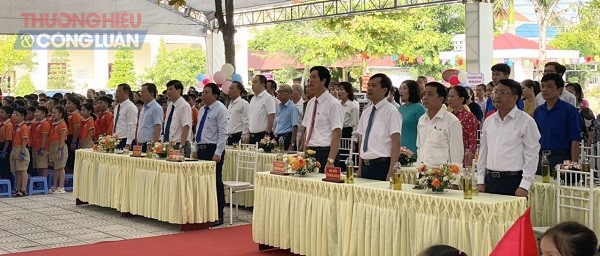 Các đại biểu tham dự Lễ khai giảng năm học 2022-2023 tại Trường Tiều học Hải Thành