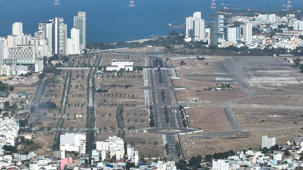 Khu đất sân bay Nha Trang cũ sẽ trở thành khu đô thị , với trục đường chính quy hoạch 60 m