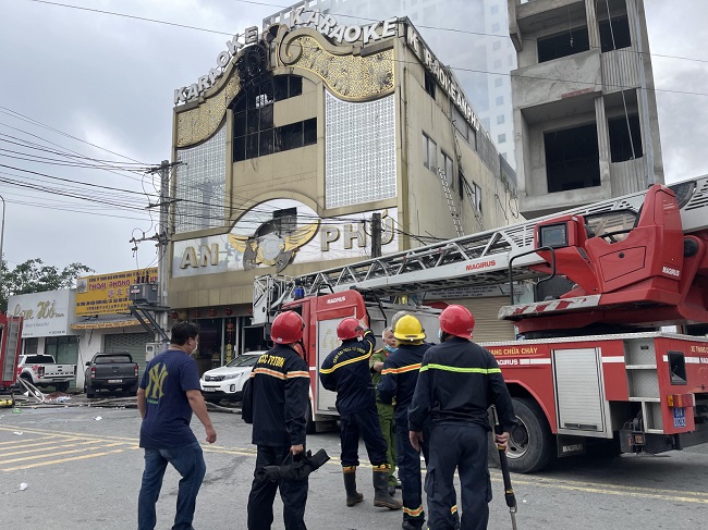 Vụ cháy quán Karaoke ở Bình Dương khiến 32 người tử vong