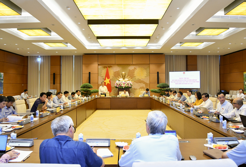 Phó Chủ tịch Quốc hội Nguyễn Đức Hải chủ trì Phiên họp thứ Nhất Đoàn giám sát về phát triển năng lượng