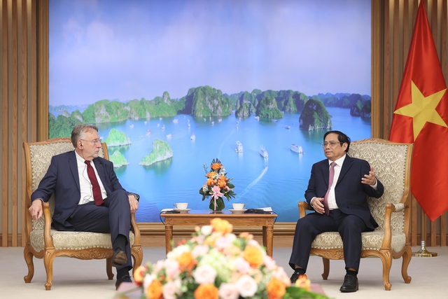 Thủ tướng bày tỏ hài lòng với những bước phát triển tích cực trong quan hệ đối tác và hợp tác toàn diện Việt Nam – EU. Ảnh VGP/Nhật Bắc