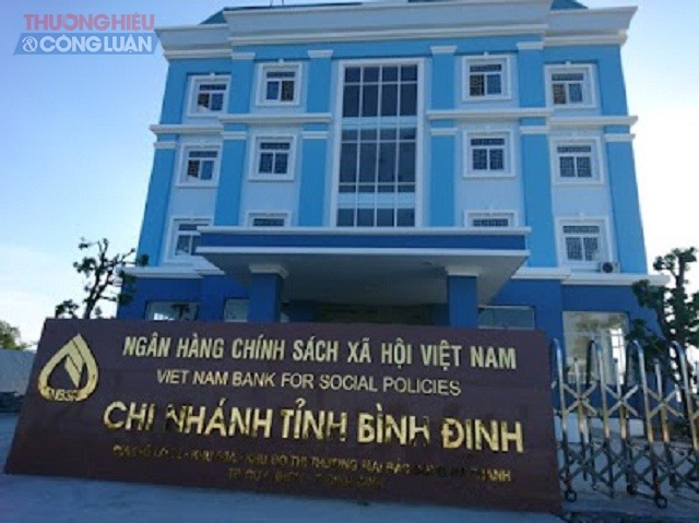20 năm qua, NH CSXH Bình Định là một trong những Chi nhánh triển khai có hiệu quả Nghị định 78 của Chính phủ về TD đối với người nghèo và các đối tượng chính sách khác. Trong ảnh: Trụ sở Chi nhánh NH CSXH Bình Định