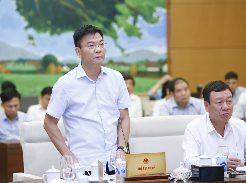 Bộ trưởng Lê Thành Long: Năm 2022, kết quả vượt bậc về số tiền thi hành đạt được với khoảng 59.000 tỷ, tăng trên 20.000 tỷ so với năm 2021, trên 17.000 tỷ so với năm 2020. Ảnh VGP/Lê Sơn