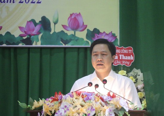 Ông Lê Văn Tiến - Chủ tịch UBND huyện Vĩnh Lộc (Thanh Hóa) phát biểu tại hội nghị.