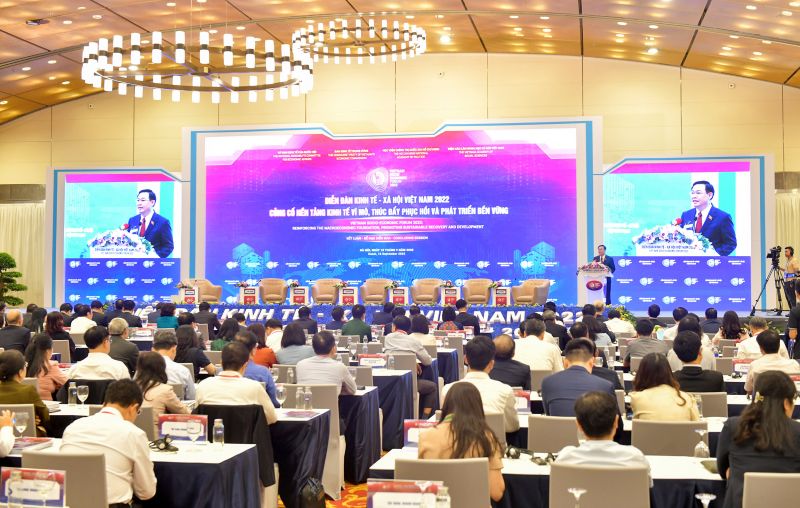 Toàn cảnh Diễn đàn Kinh tế - xã hội Việt Nam 2022. Ảnh Quochoi.vn