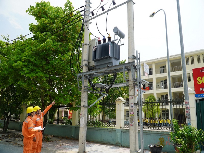 Trong 9 tháng đầu năm, PC Quảng Ninh thi công hoàn thành 13/13 công trình đầu tư xây dựng, góp phần nâng cao độ tin cậy cung cấp điện, chất lượng điện năng
